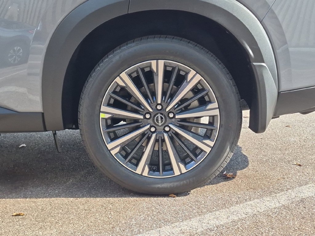 New 2026 Nissan Pathfinder Platinum AWD/4WD image 12