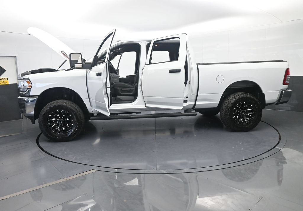 Used 2024 RAM 2500 Tradesman w/ Chrome Appearance Group AWD/4WD image 69