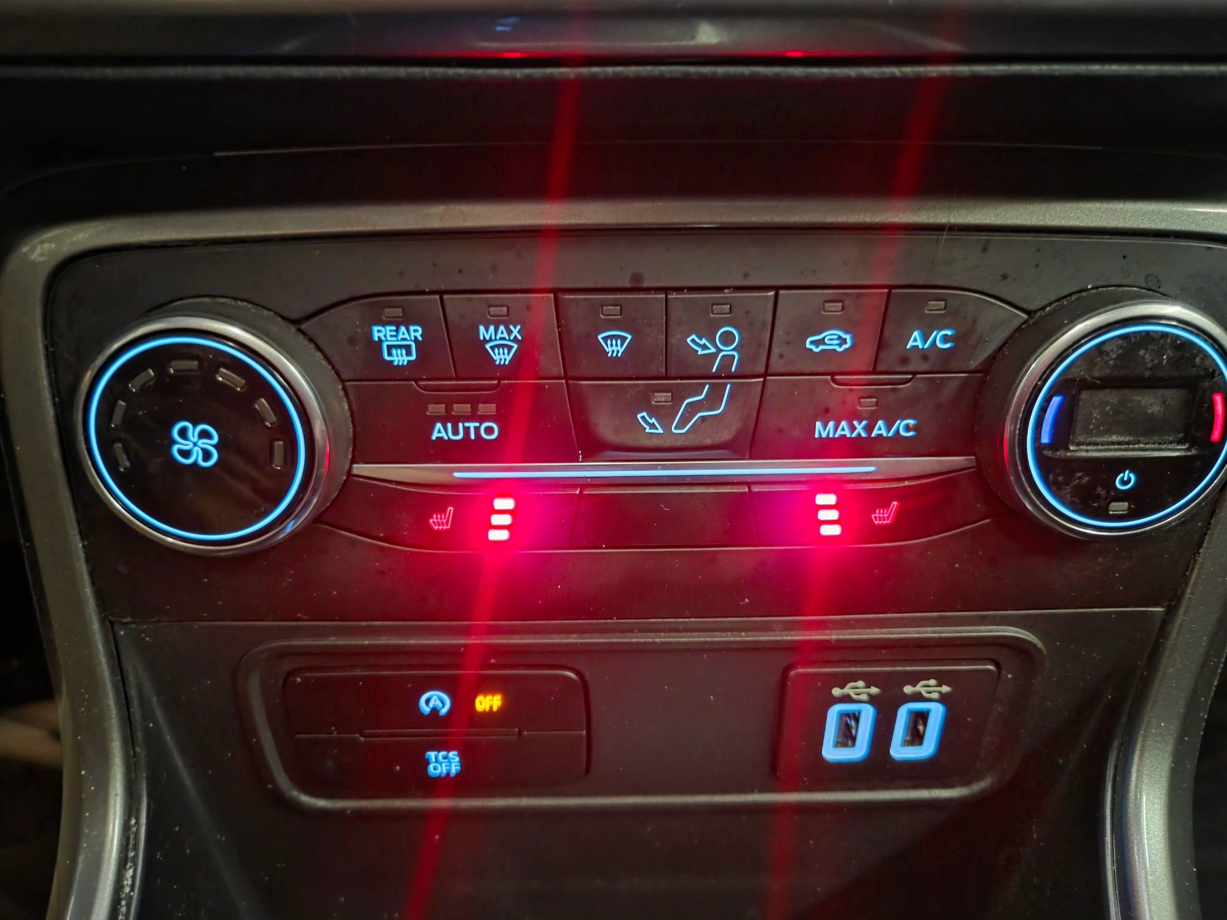 Used 2020 Ford EcoSport SE w/ SE Convenience Package FWD image 25