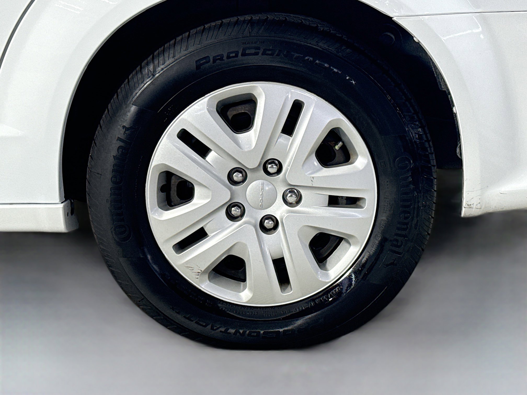 Used 2019 Dodge Grand Caravan SE image 35