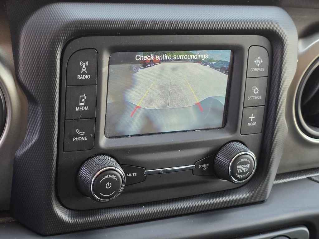 Used 2019 Jeep Wrangler Sport AWD/4WD image 9