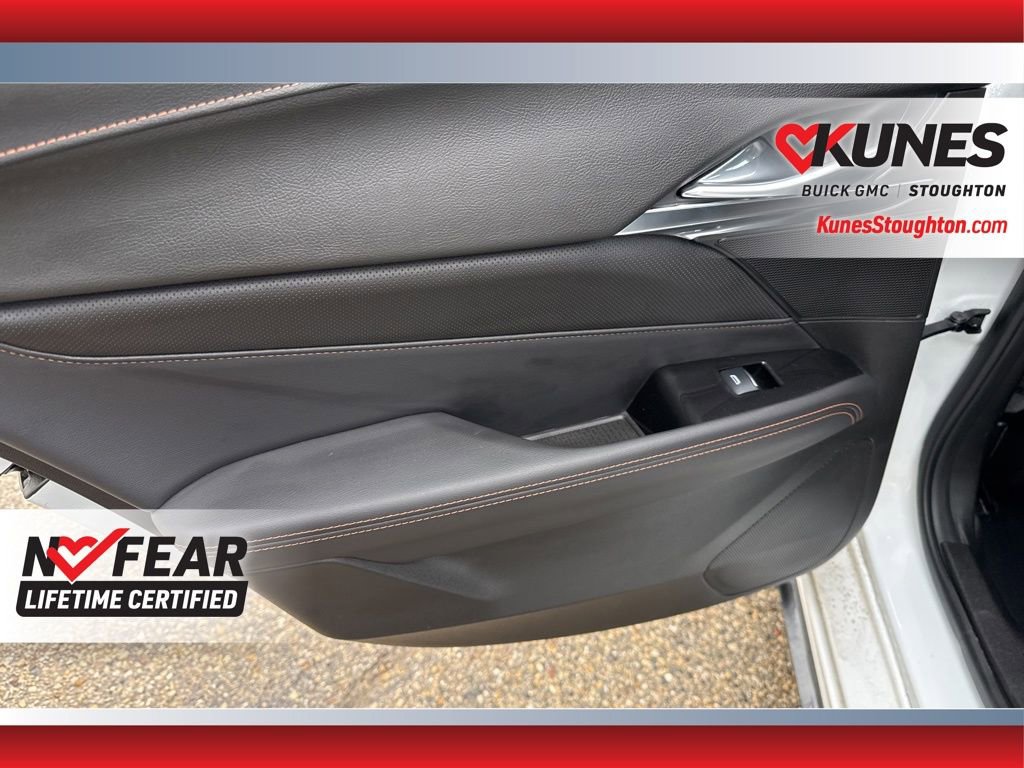 Used 2025 Cadillac CT4 V image 35