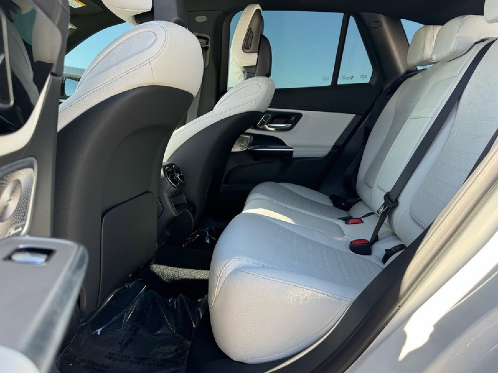 Certified 2025 Mercedes-Benz GLC 300 4MATIC image 16