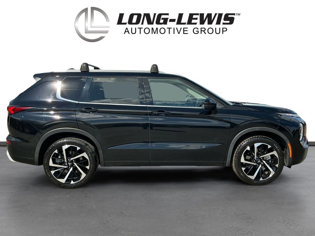 Used 2022 Mitsubishi Outlander SEL image 8
