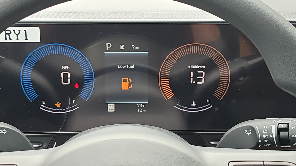 New 2027 Hyundai Kona SE FWD image 16