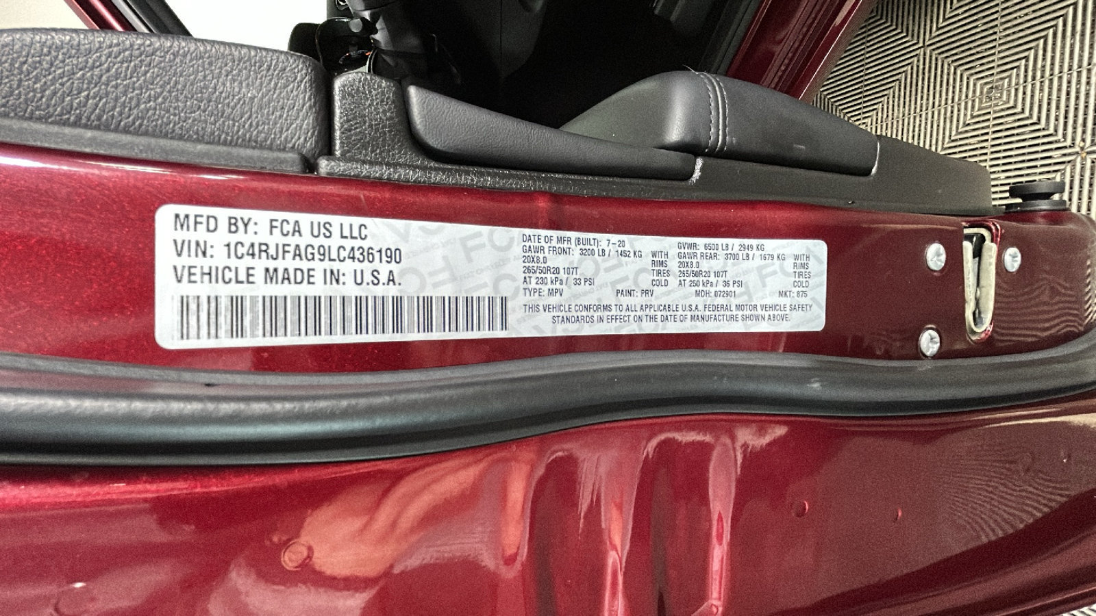 Used 2020 Jeep Grand Cherokee Altitude AWD/4WD image 12