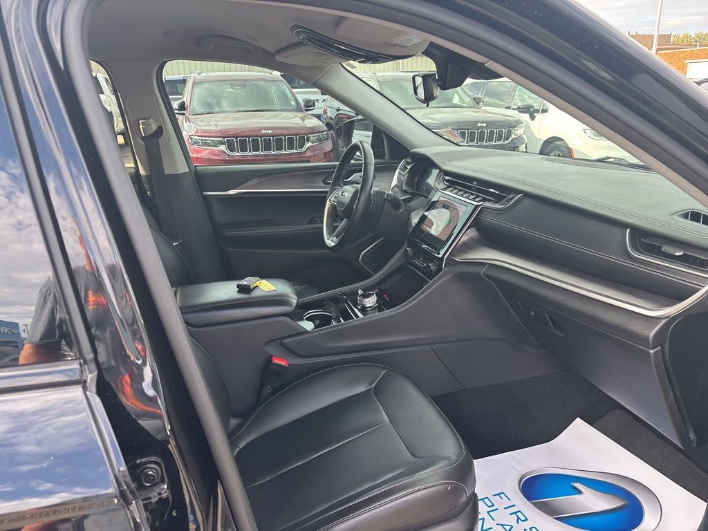 Used 2022 Jeep Grand Cherokee L Limited image 40