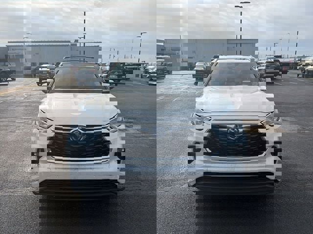 Used 2023 Toyota Highlander Limited image 13