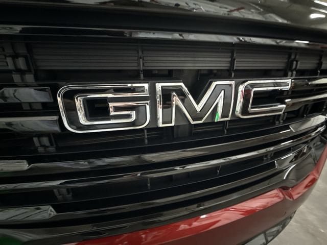 Used 2023 GMC Acadia SLE w/ Driver Convenience Package AWD/4WD image 33