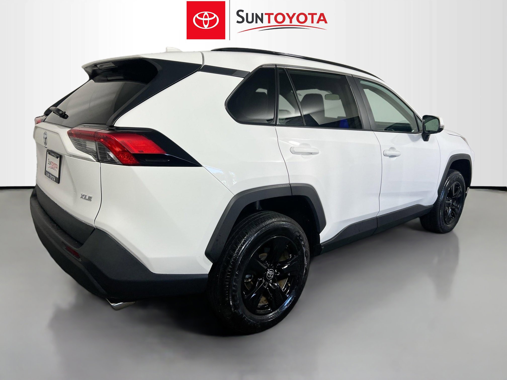 Used 2024 Toyota RAV4 XLE image 4