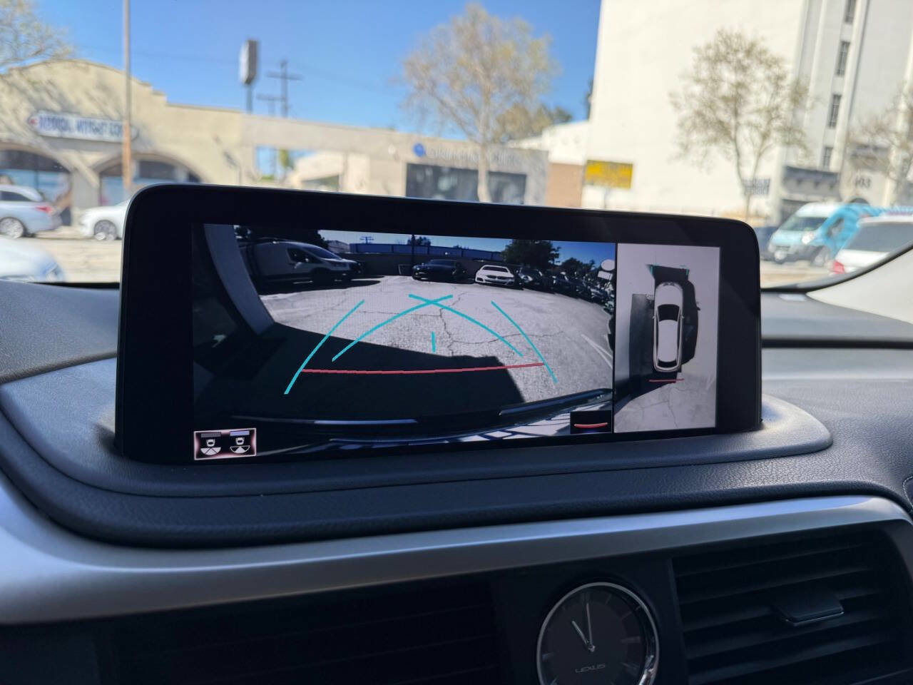 Used 2020 Lexus RX 450h AWD w/ Luxury Package image 39