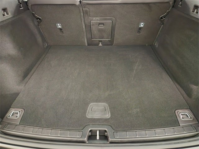 Used 2025 Volvo XC60 B5 Core image 31