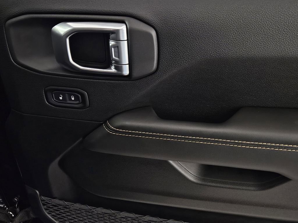 Used 2025 Jeep Gladiator Sport image 31