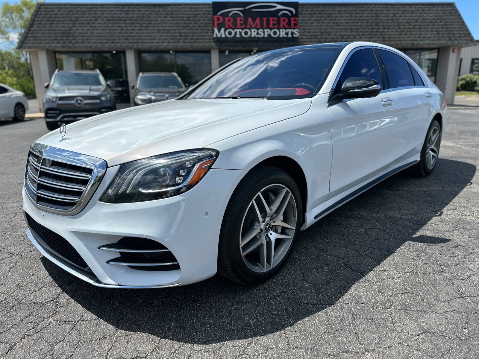 Used 2018 Mercedes-Benz S 560 4MATIC Sedan w/ AMG Line Exterior image 1