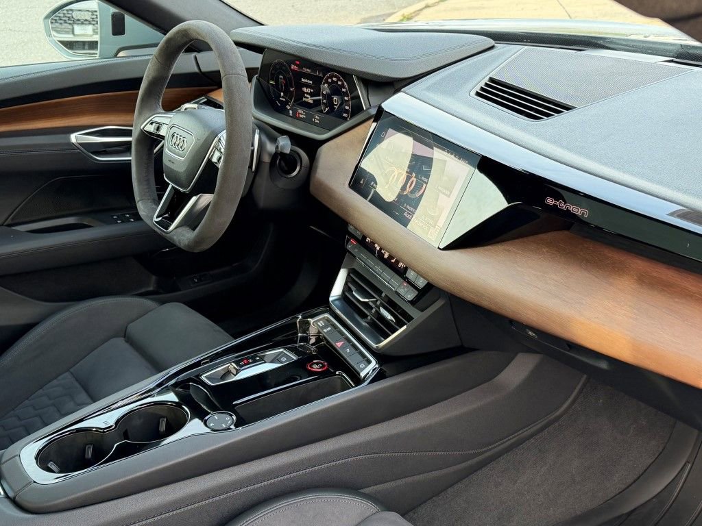 Certified 2023 Audi e-tron GT Premium Plus image 14