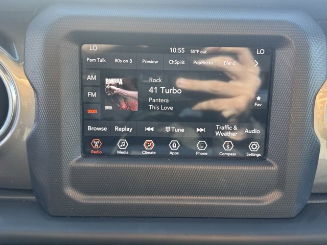 Used 2020 Jeep Wrangler Unlimited Sahara image 17