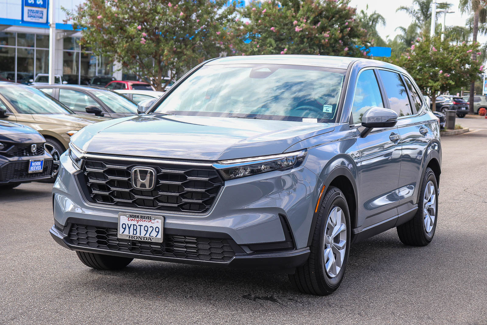 Certified 2025 Honda CR-V LX image 3