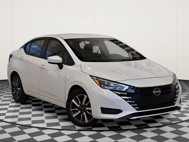 Used 2025 Nissan Versa SV FWD image 1