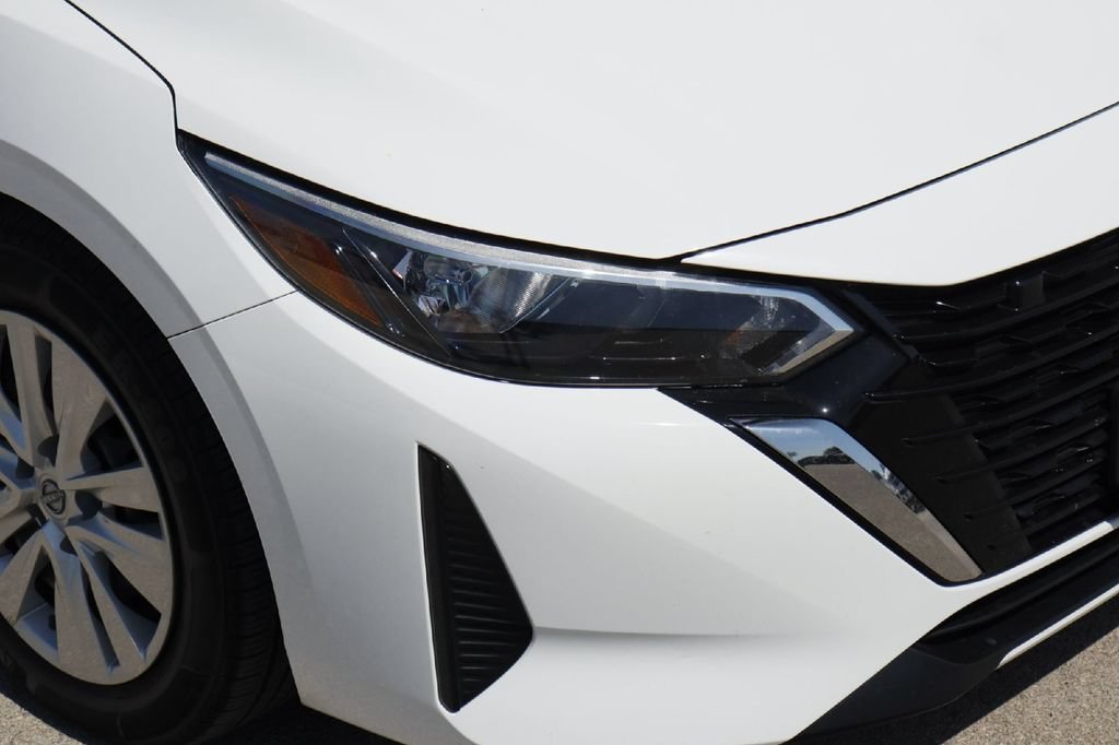 Used 2025 Nissan Sentra S FWD image 27
