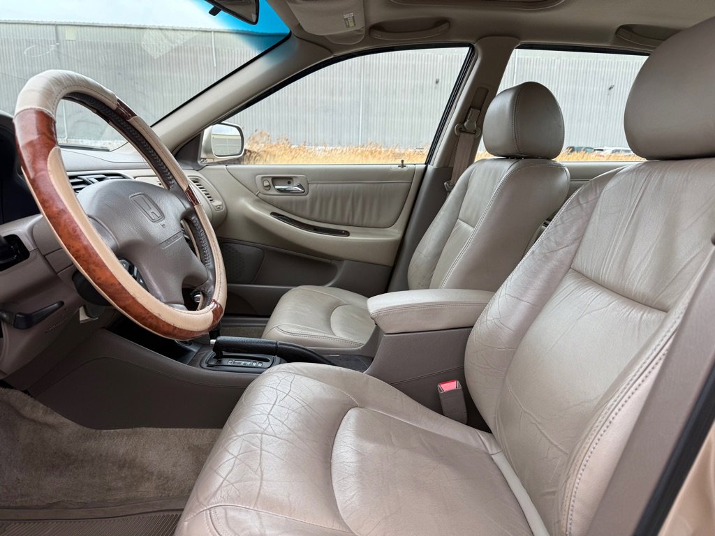 Used 2000 Honda Accord EX image 8
