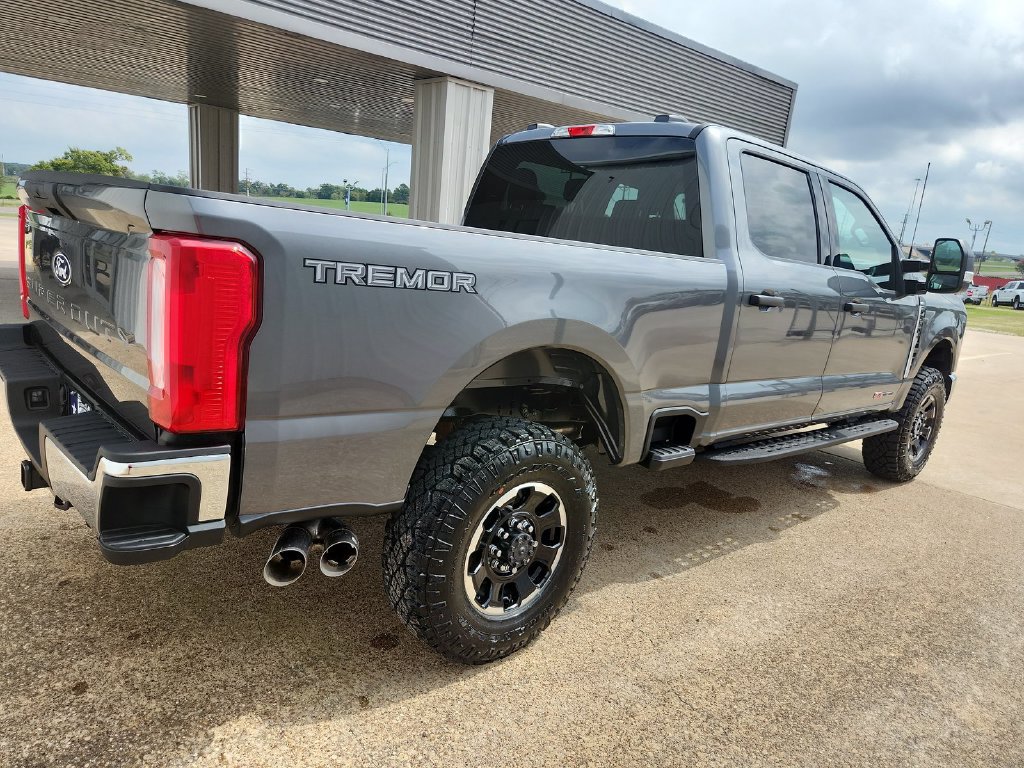 New 2027 Ford F350 XLT w/ Tremor Off-Road Package AWD/4WD image 8