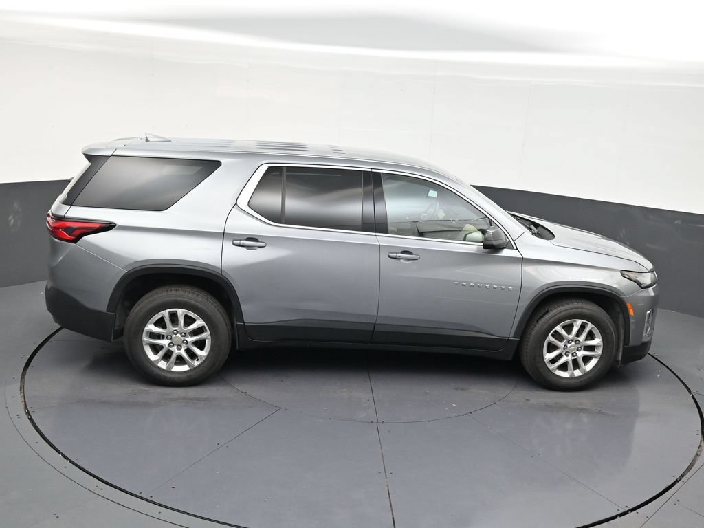 Used 2023 Chevrolet Traverse LS FWD image 17