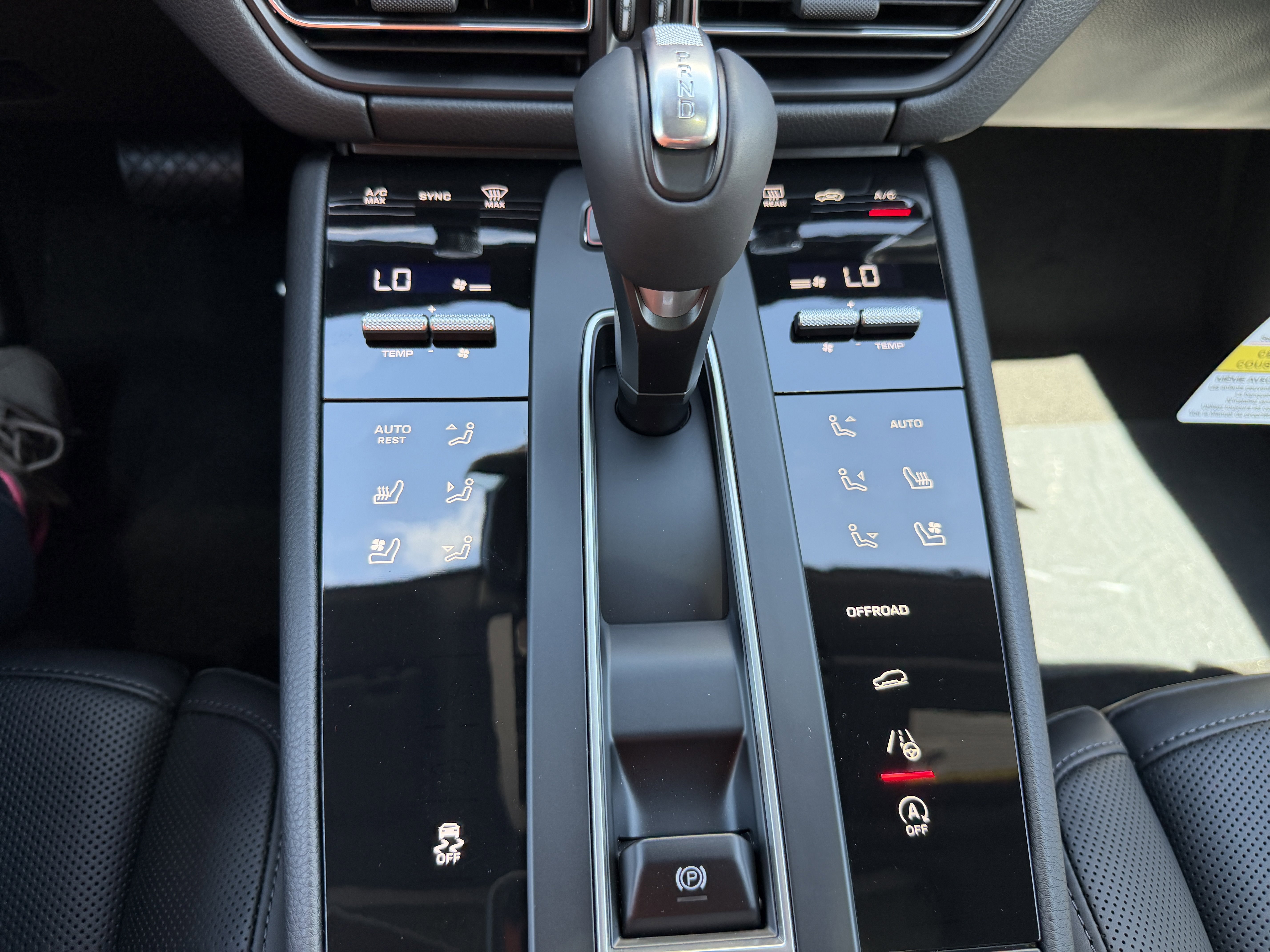 New 2026 Porsche Macan AWD/4WD image 28