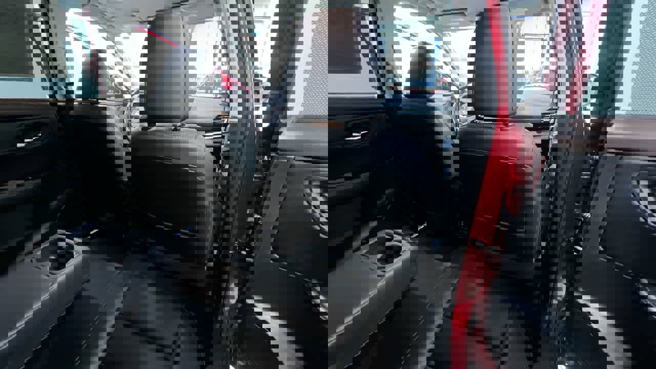 Used 2023 Nissan Rogue SL w/ SL Premium Package image 40