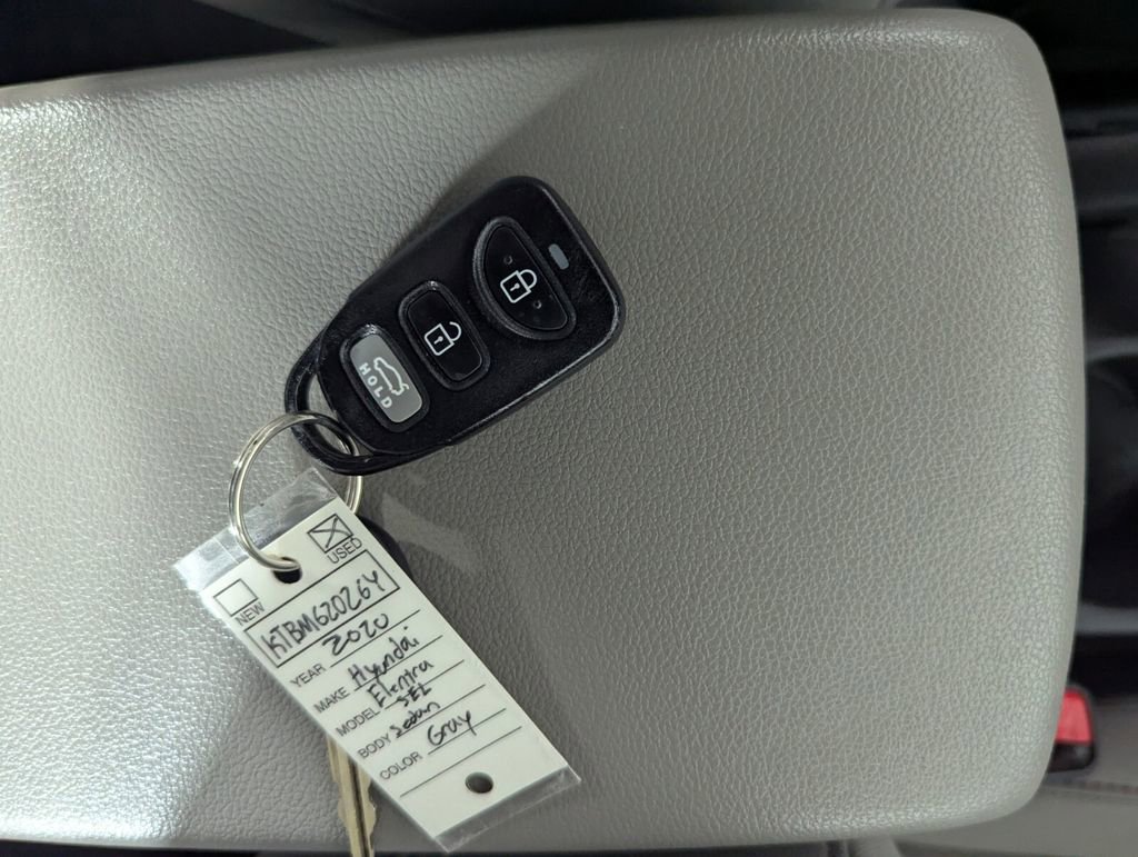 Used 2020 Hyundai Elantra SEL image 25