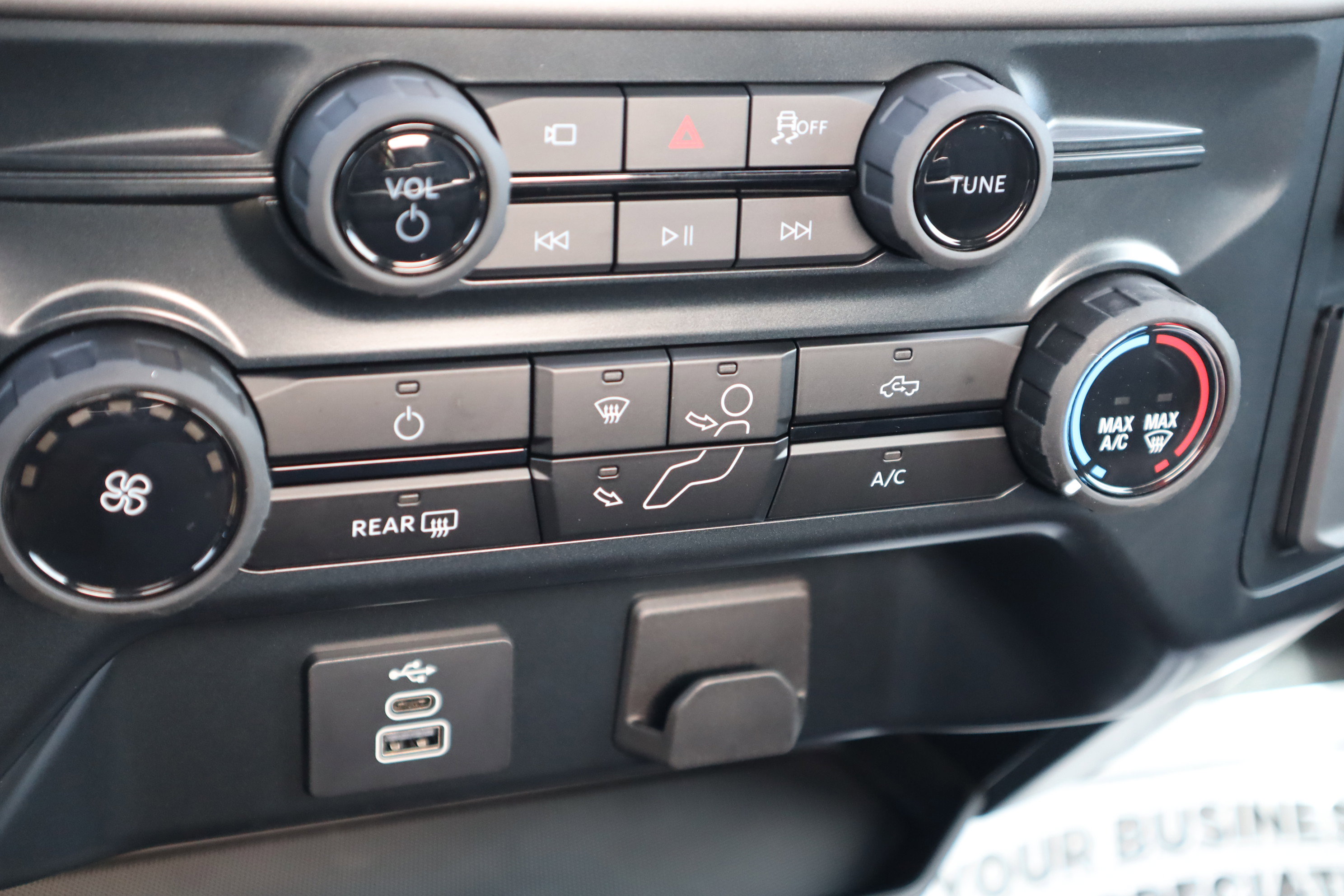 New 2025 Ford F150 XL w/ Equipment Group 103A High image 82