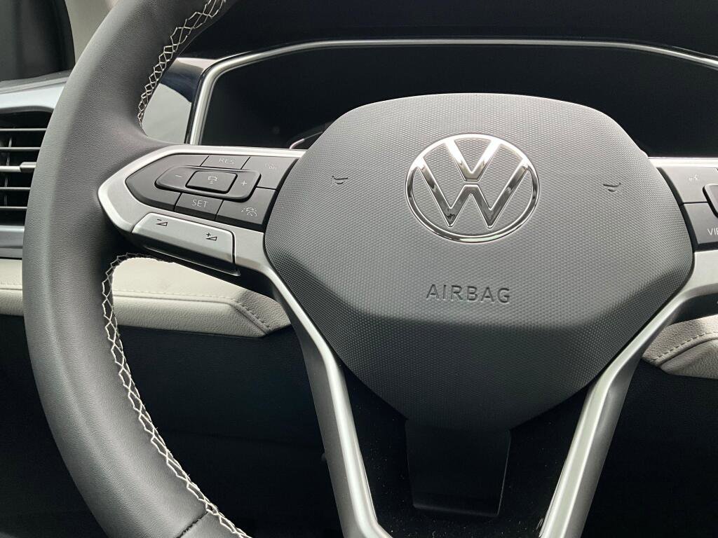 New 2026 Volkswagen Taos SEL image 23
