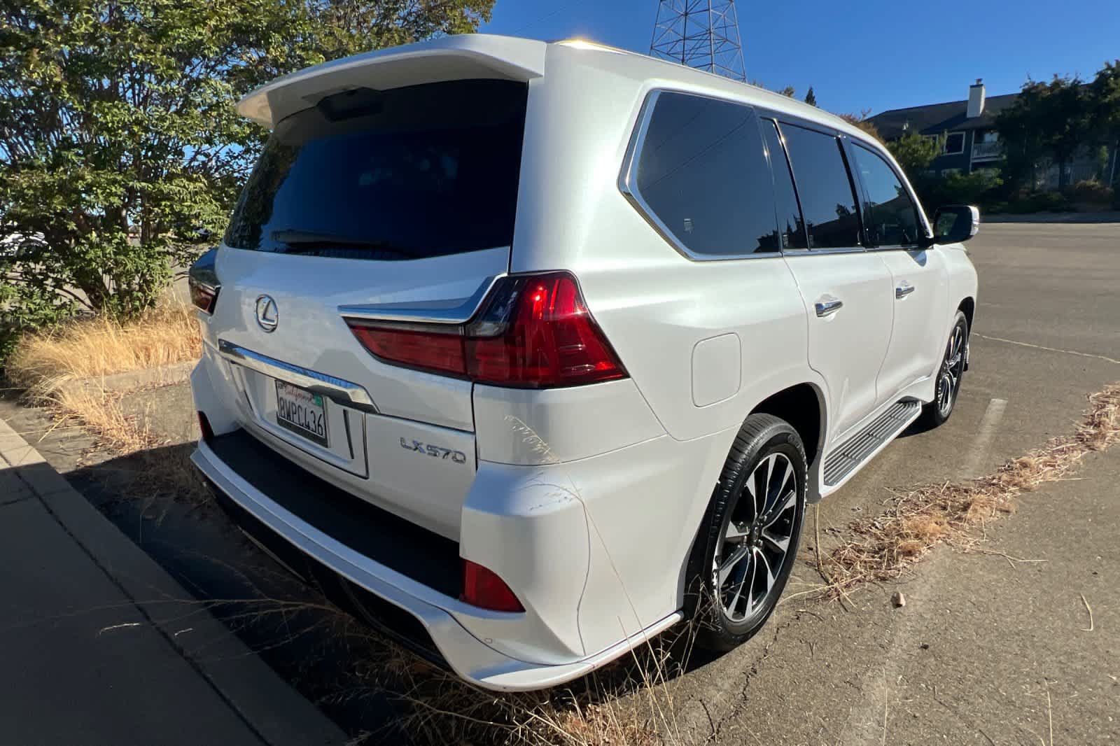 Used 2021 Lexus LX 570 4WD w/ Sport Package image 2