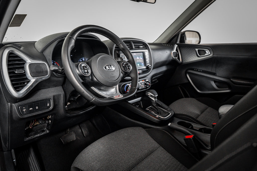 Used 2020 Kia Soul GT-Line FWD image 26