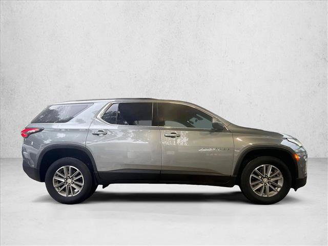 Used 2023 Chevrolet Traverse LT FWD image 5