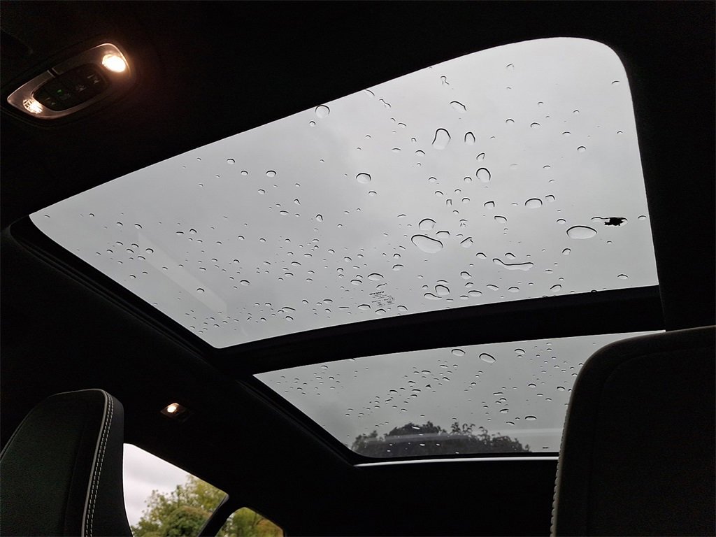 Used 2020 Volvo XC40 T5 R-Design w/ Protection Package Premier image 15