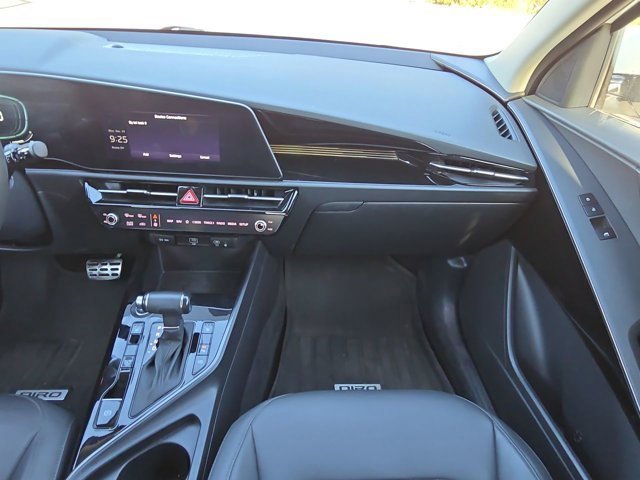 Used 2023 Kia Niro EX Touring image 16