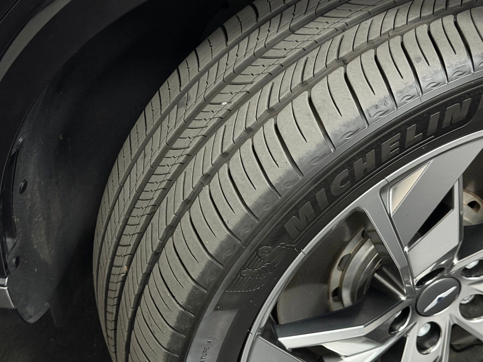 Used 2025 Genesis Electrified GV70 Advanced image 19