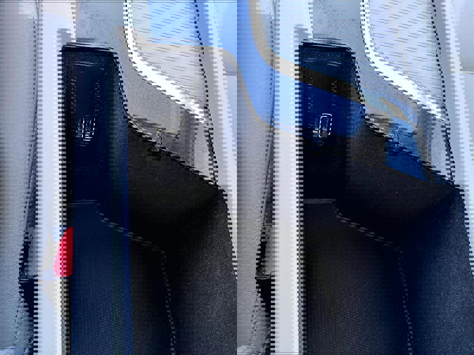 Used 2019 Volvo S60 T5 Momentum w/ Premium Package image 27