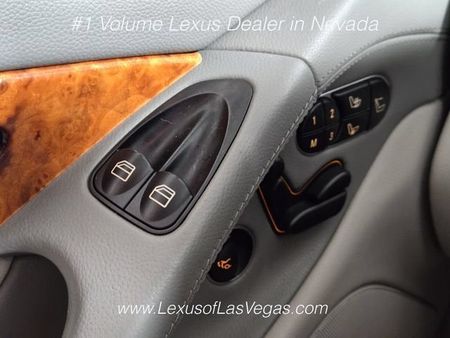 Used 2009 Mercedes-Benz SL 550 image 32