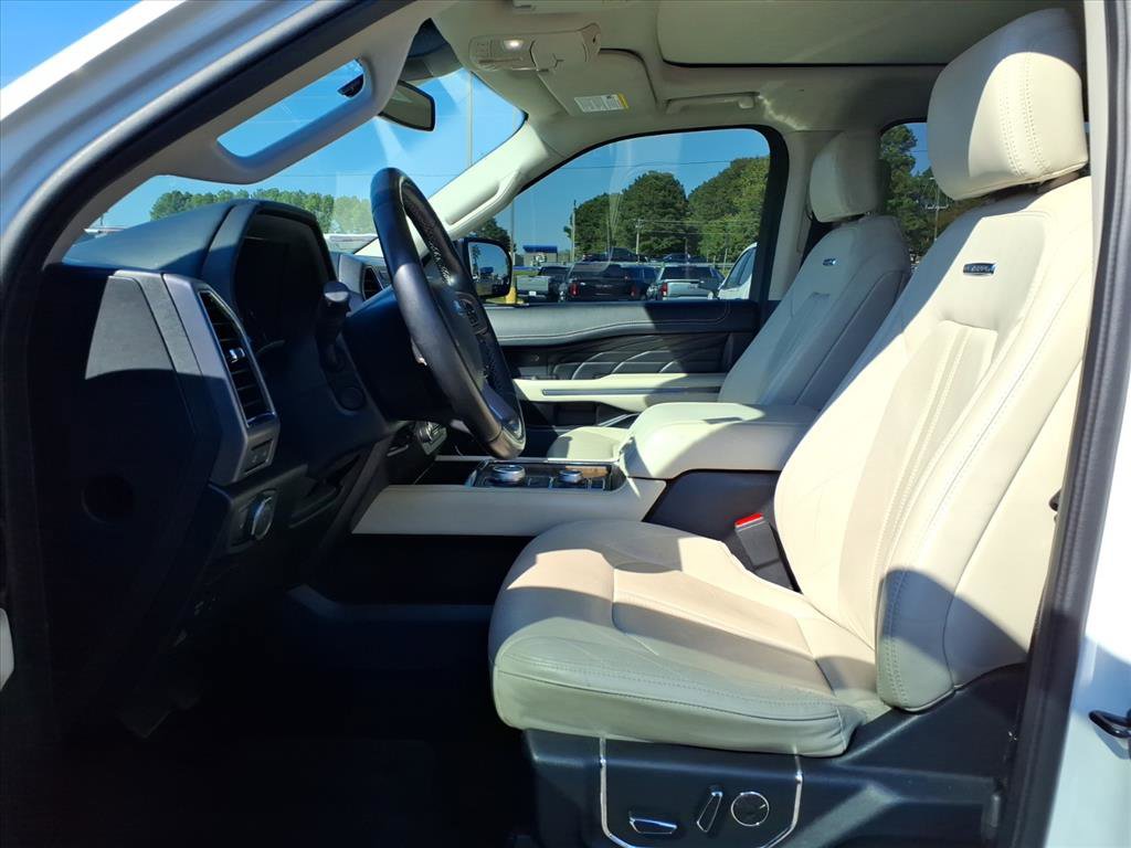 Used 2020 Ford Expedition Platinum image 19