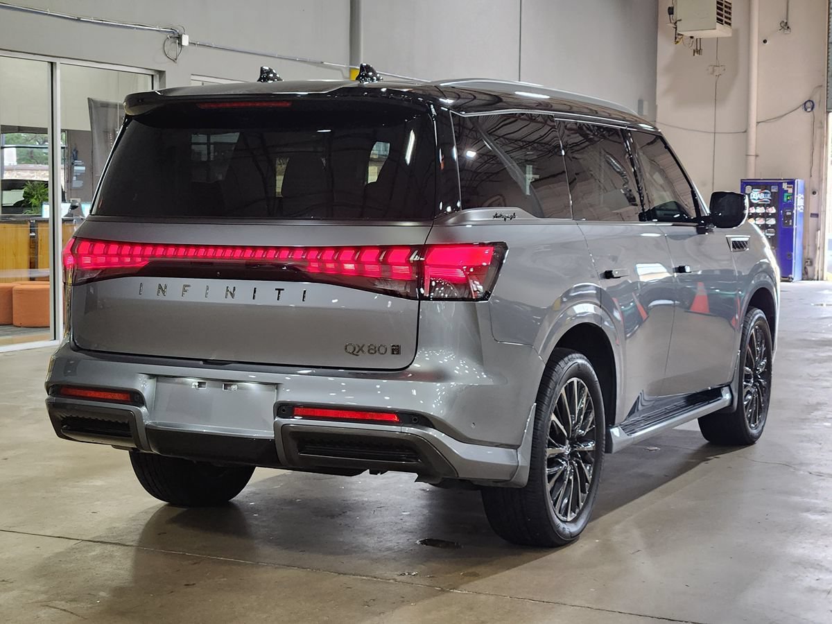 Used 2026 INFINITI QX80 Autograph w/ Premium Cargo Package AWD/4WD image 8