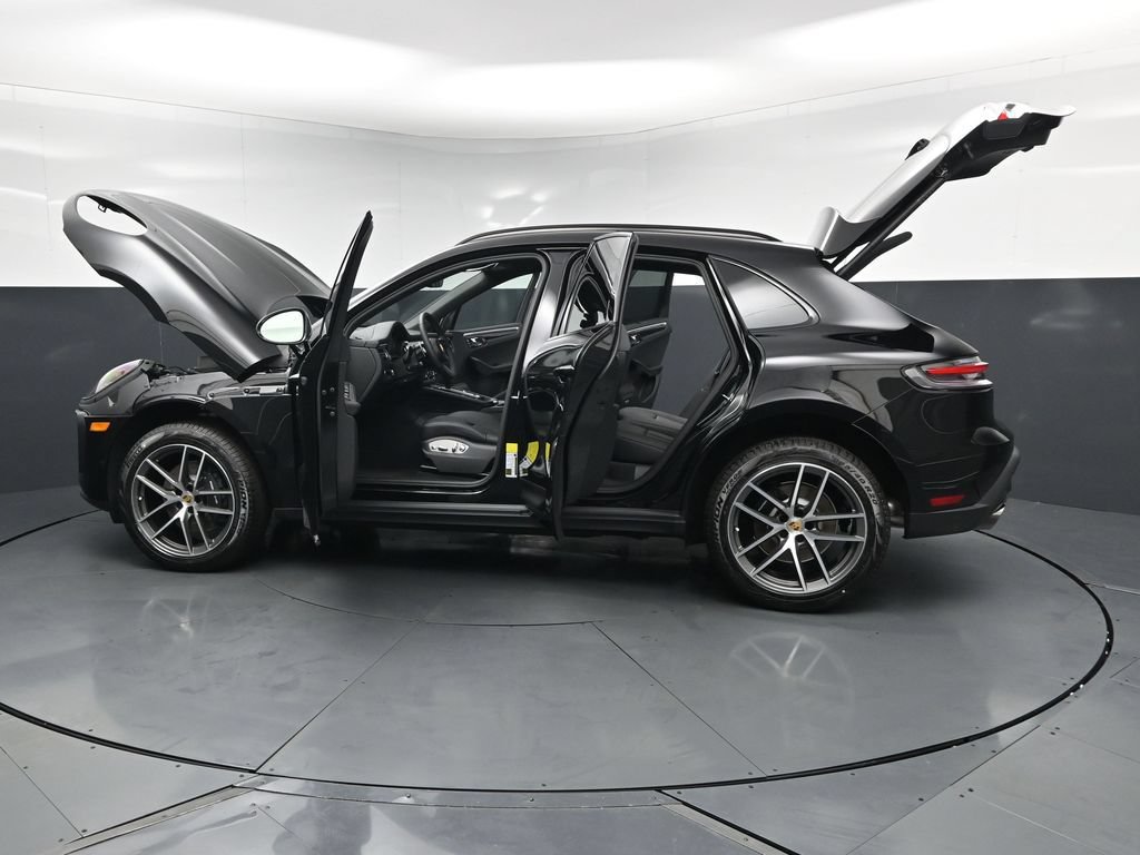New 2026 Porsche Macan AWD/4WD image 32