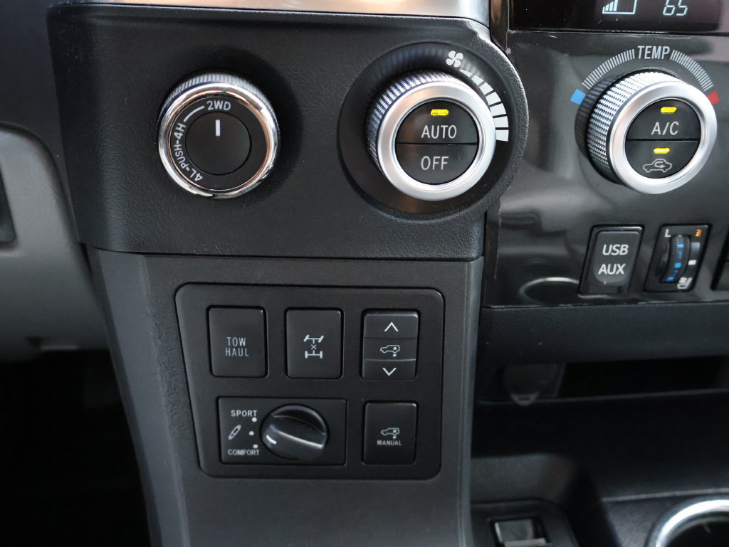 Used 2019 Toyota Sequoia Platinum AWD/4WD image 26