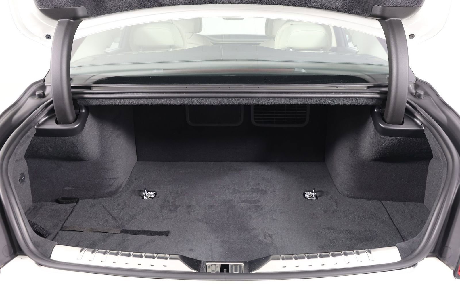 New 2025 Bentley Flying Spur Plug-In Hybrid image 30