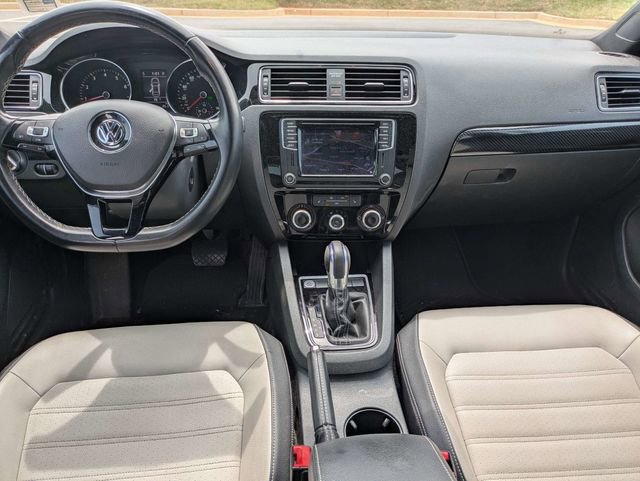 Used 2016 Volkswagen Jetta Sport image 14