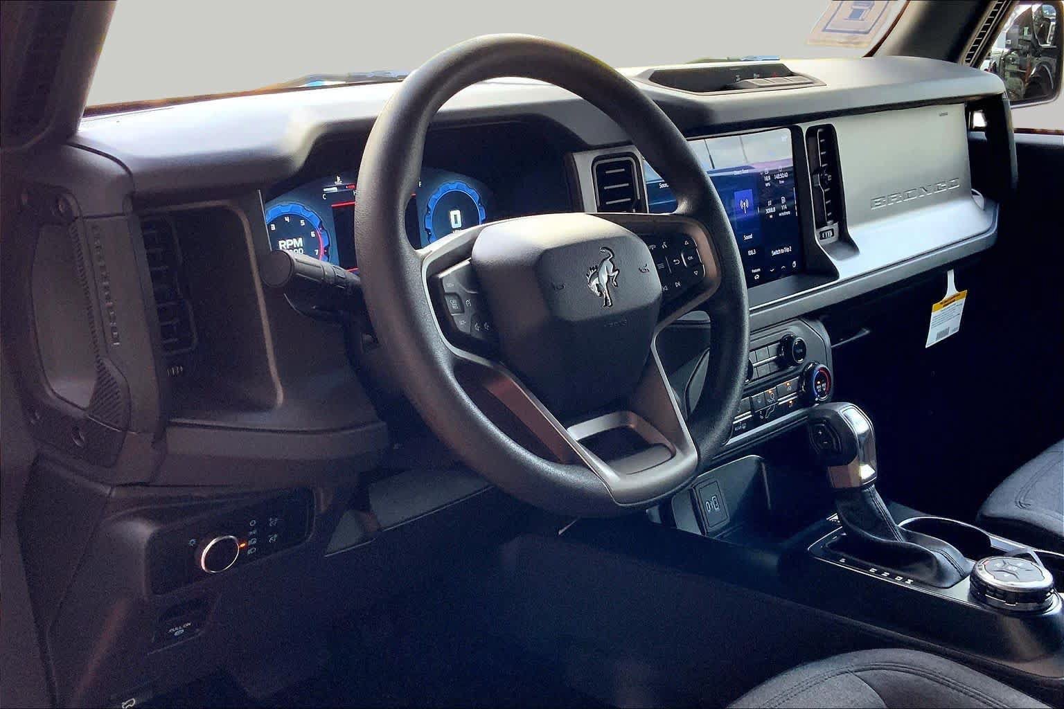 New 2025 Ford Bronco 2-Door AWD/4WD image 8