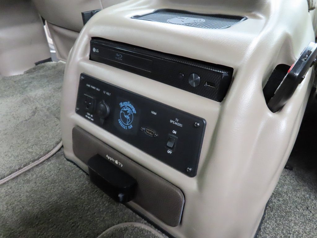 Used 2021 GMC Savana 2500 RWD image 12