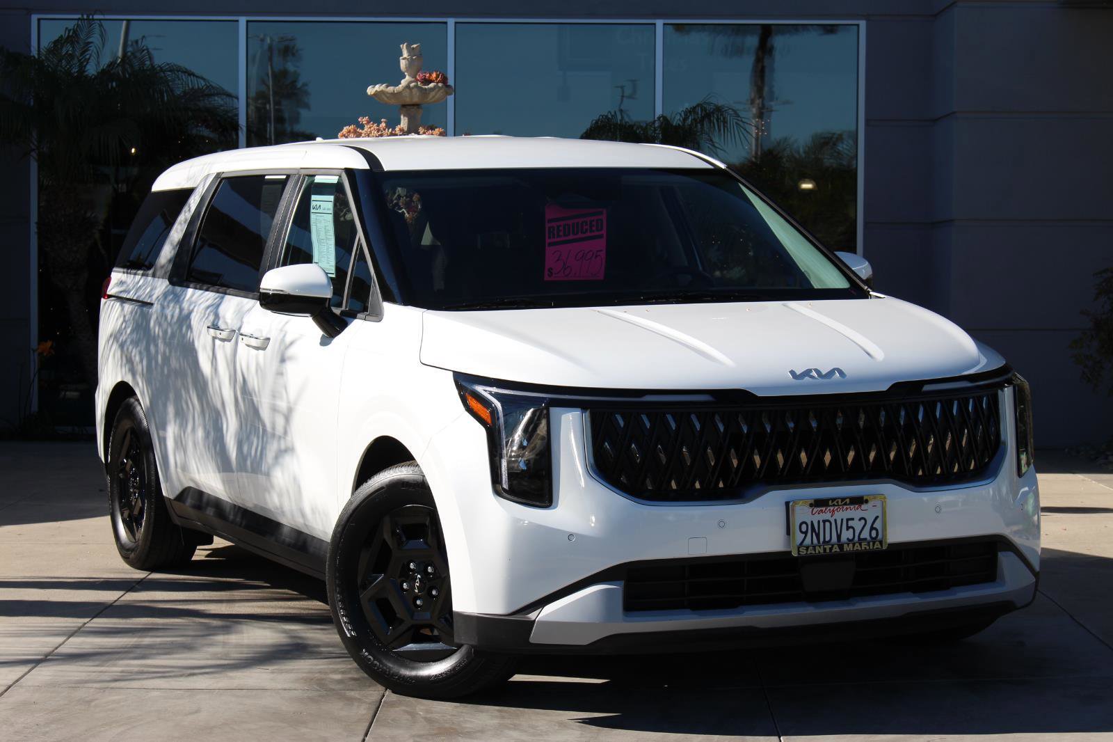 Certified 2025 Kia Carnival