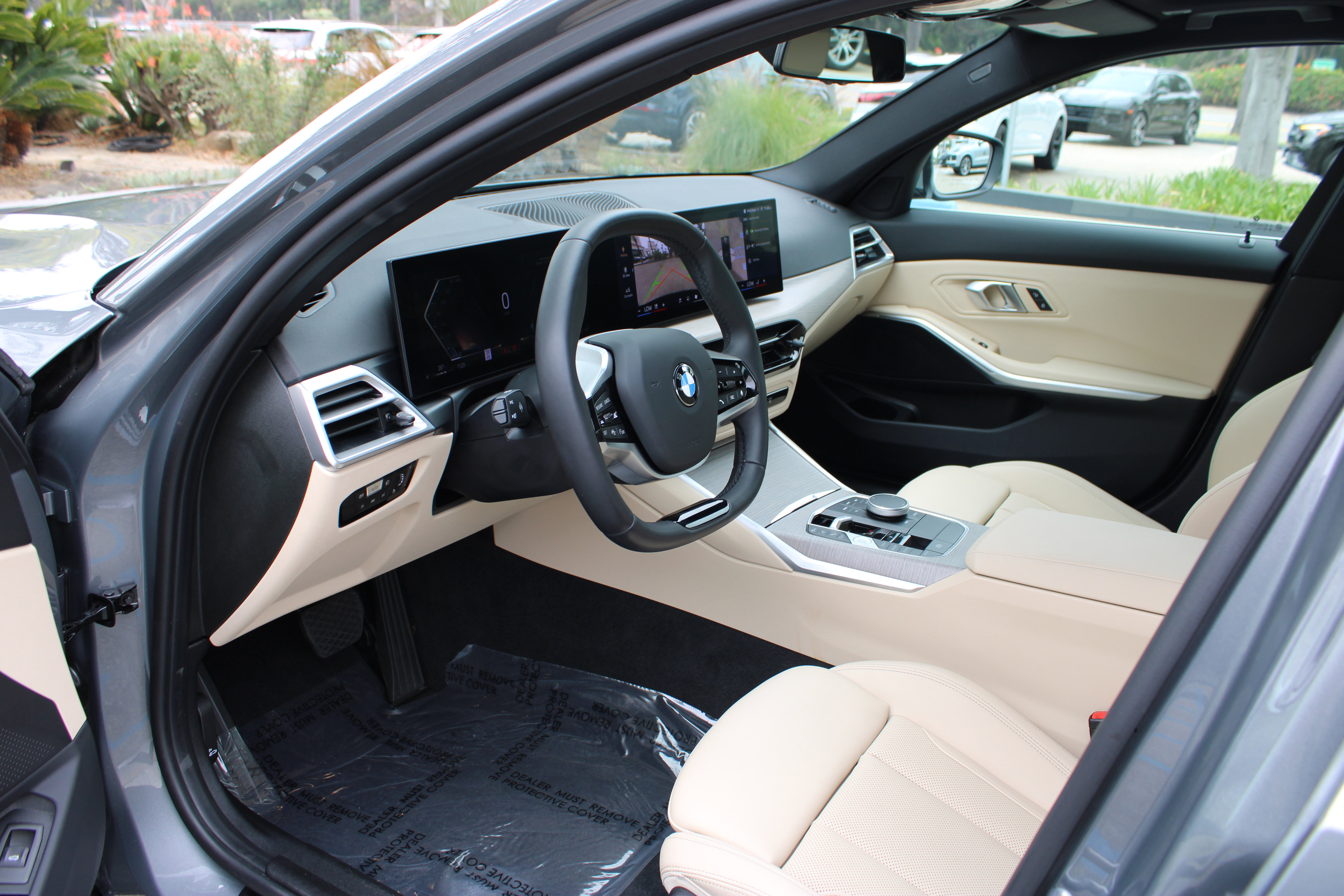 Used 2025 BMW 330i Sedan w/ Convenience Package image 15