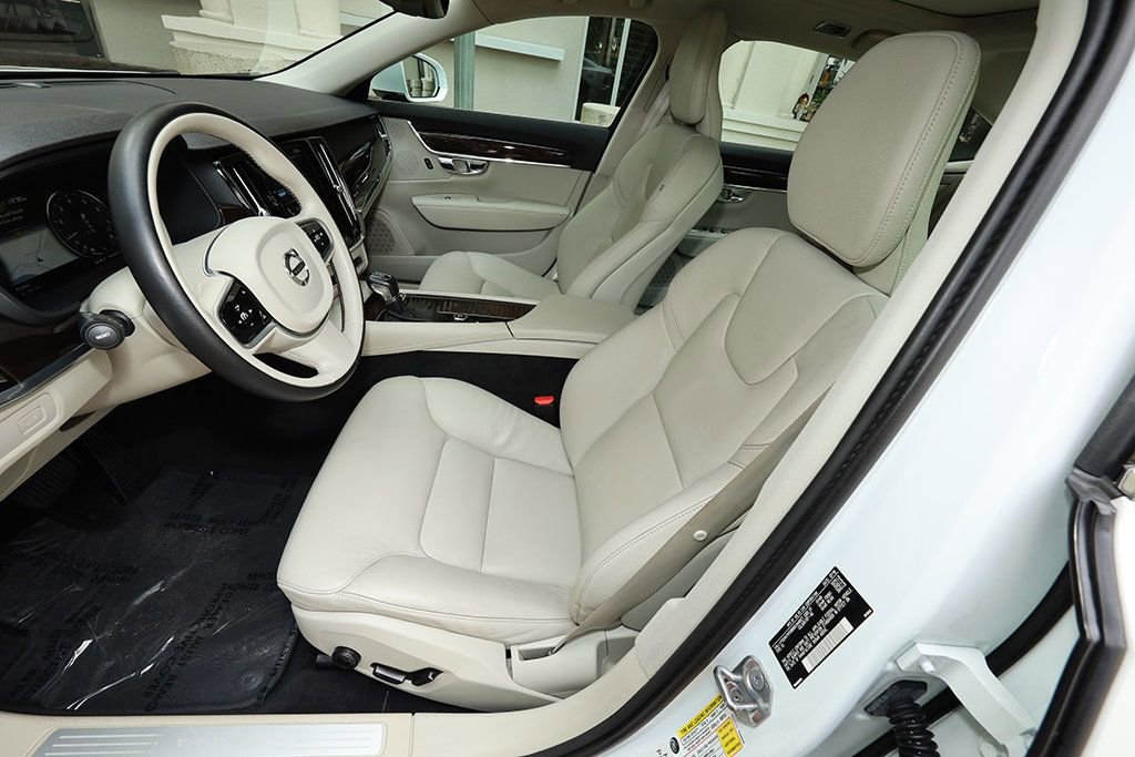 Used 2019 Volvo S90 T5 Momentum image 6
